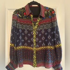 Alice & Olivia Tiffy drama sleeve blouse. Excellent condition.